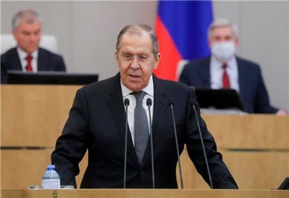 Russlands Außenminister Sergej Lawrow spricht vor der Staatsduma, dem Unterhaus der Föderationsversammlung Russlands
