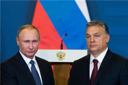 Russlands Präsident Wladimir Putin und Ungarns Regierungschef Viktor Orban bei einem Treffen im Februar 2017 in Budapest
