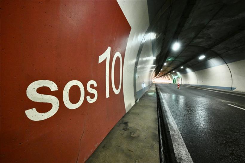 SOS-Nischen sind mit roter Farbe gekennzeichnet