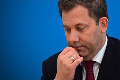 SPD-Chef Lars Klingbeil stößt bei nicht wenigen Parteimitgliedern auf Unmut
