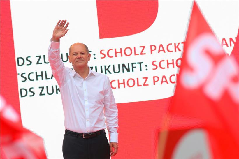 SPD-Kanzlerkandidat Olaf Scholz bei der gestrigen Abschlusskundgebung der Wahlkampagne in Köln
