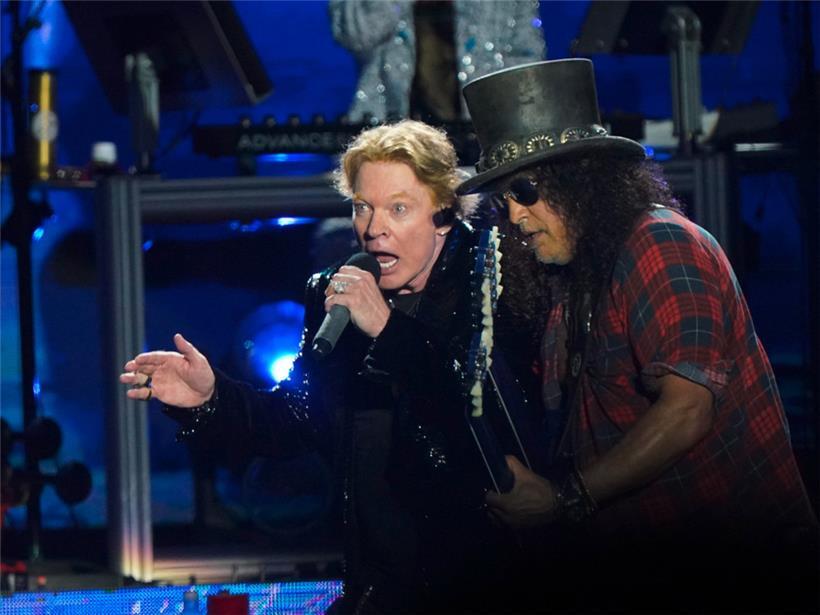 Sänger Axl Rose (l.) und Gitarrist Slash von der Band Guns N’ Roses
