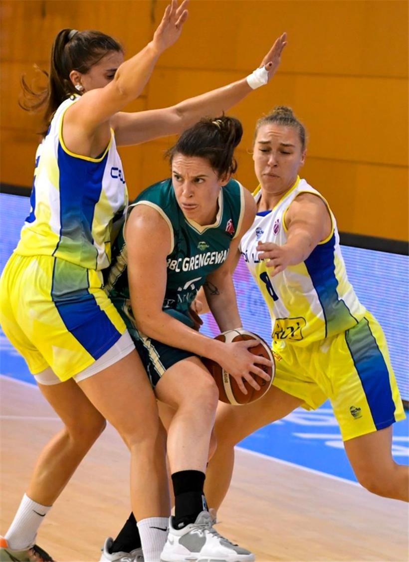 Sam Logic (in Grün) und Hostert hatten den erwartet schweren Stand gegen den spanischen Profiklub aus La Seu d’Urgell
