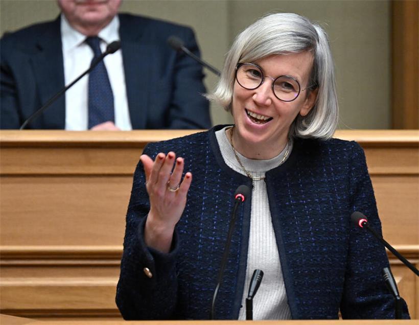 Porträt von Sam Tanson, Politikerin der luxemburgischen Grünen Partei „déi gréng“