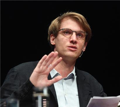 Samuel Hamen présente un recueil centré sur le Luxembourg où trois personnages voient leur quotidien basculer
