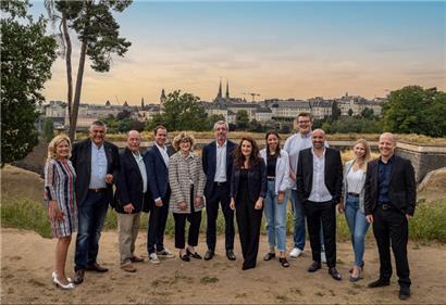 Sandra Bilić Klatý, Gary Kneip, Jacques Linster, Cédric Bellwald, Mady Lietz, Frank Engel, Anne Winter, Micky Maller, Jeff Steichen, Luc Majerus, Anne Lecuit und Marc Ruppert
