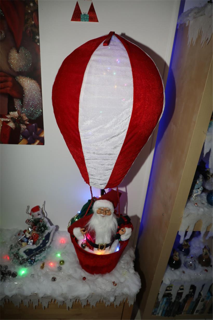 Santa is coming to town – per Heißluftballon
