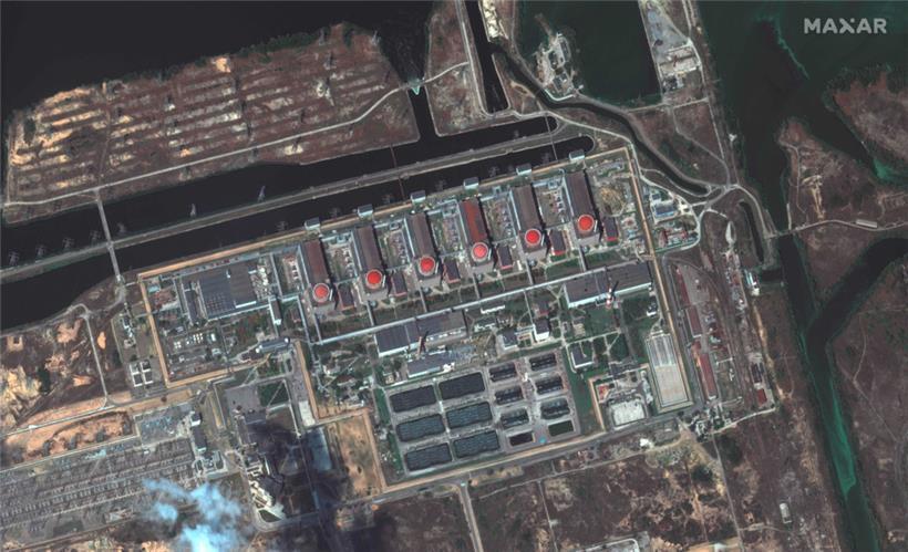 Satellitenbild des AKW Saporischschja: Was unten passiert, bleibt unklar
