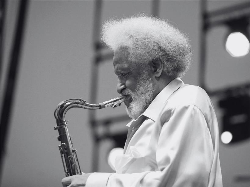 Porträt von Jazz-Saxophonist Sonny Rollins, bekannt als „Saxophone Colossus“ seit seinem Album 1956