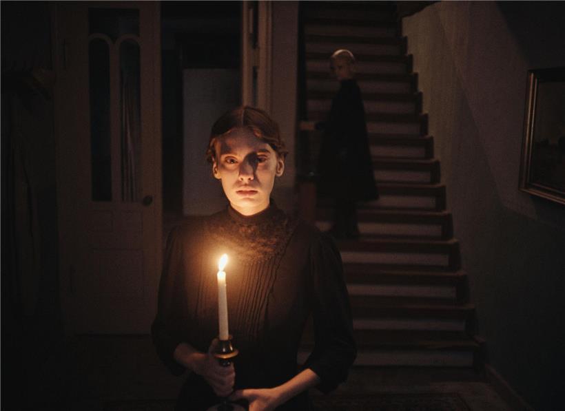 Greta Krämer spielt in der emotionalen Szene aus dem Kurzfilm „Sound of Falling“