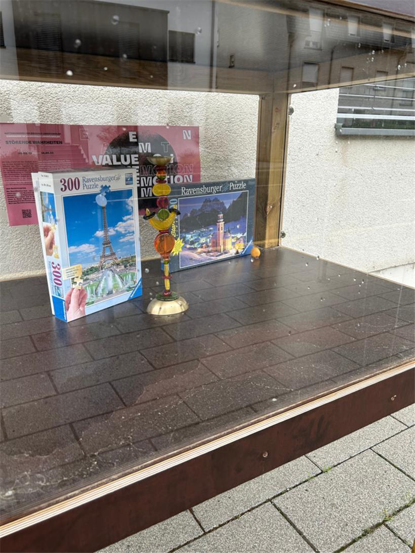 Schaukasten als Basis für individuelle Tauschobjekte von Elisabeth Schilling
