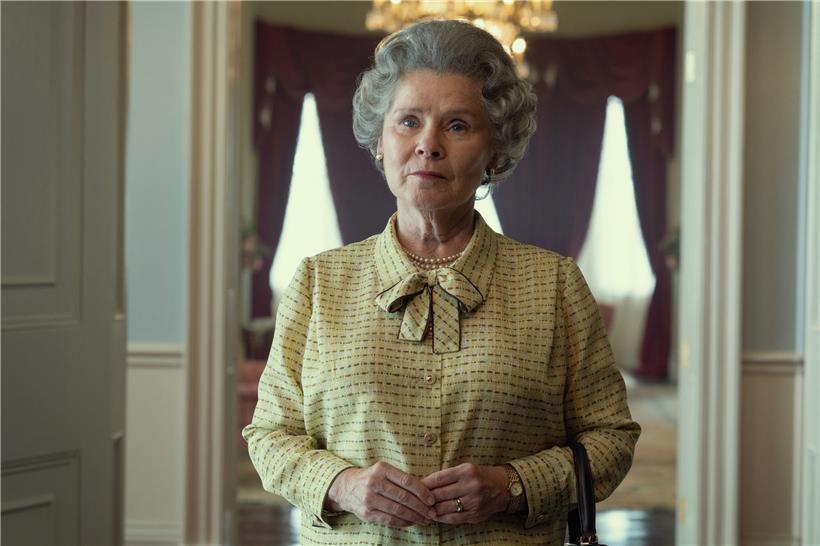 Schauspielerin Imelda Staunton spielt in der fünften Staffel der Netflix-Serie „The Crown“ Königin Elizabeth II. Die neuen Folgen starten im November. 
