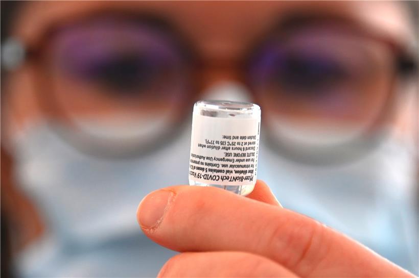 Schlechte Nachrichten auch bei den Impfstoffen: Auch AstraZeneca meldet Lieferengpässe
