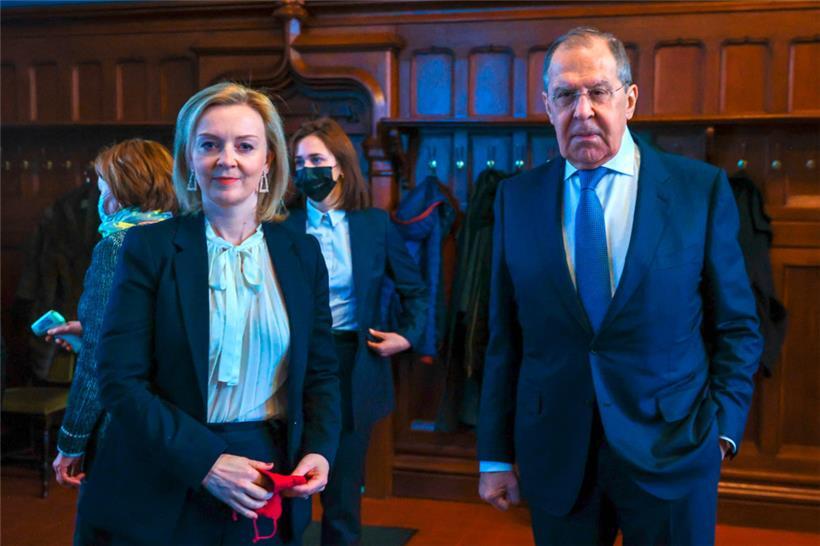 Schlechte Stimmung: Liz Truss und Sergej Lawrow trafen sich in Moskau
