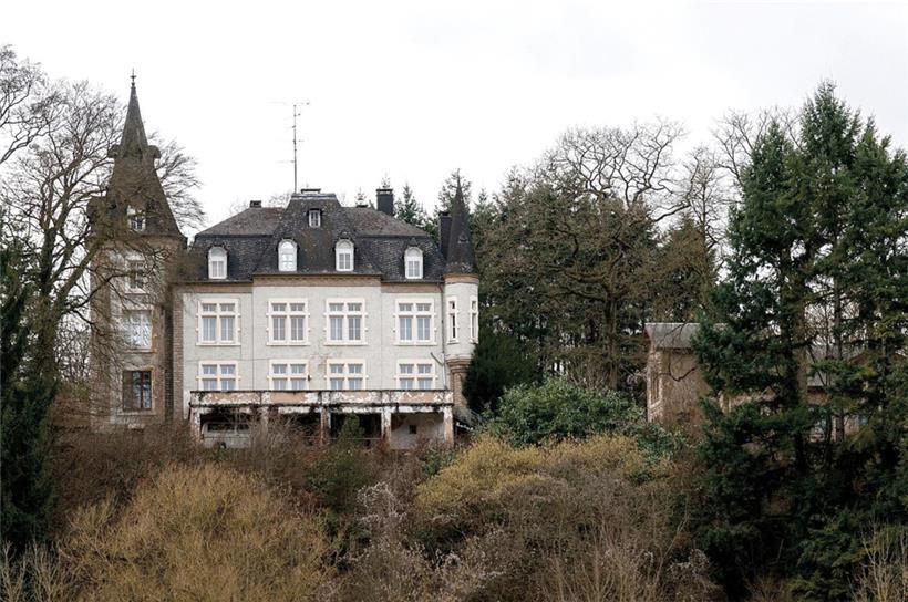 Schloss Buschland oder „Château Arabia“ im Jahr 2017, als der Scheich aus Saudi-Arabien noch dort wohnte
