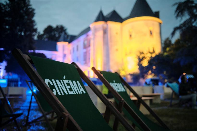 Schloss Sanem: Wenn das Filmerlebnis vor einer solchen Kulisse stattfindet, dann steht dem Vergnügen kaum etwas im Wege
