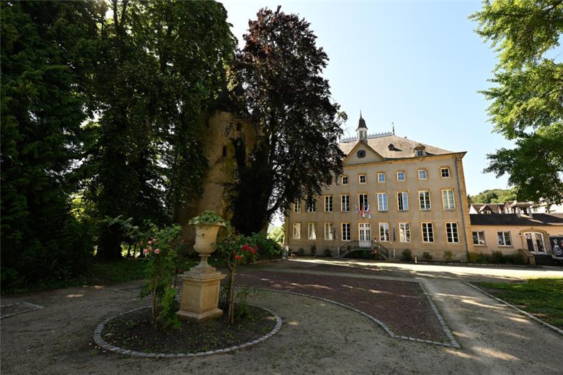 Schloss Schengen: Zeuge verschiedener Epochen. Links der von Victor Hugo gemalte...