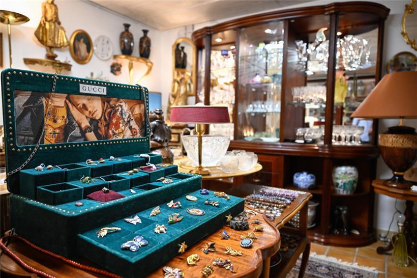 Schmuckliebhaber können bei der Auswahl im „Batz“ stöbern
