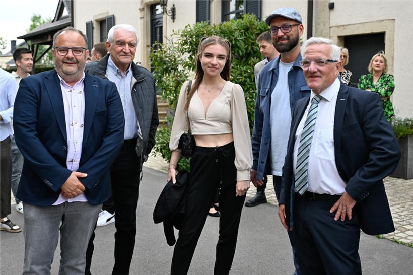 Schöffe Carlo Feiereisen (LSAP), Jeannot Thorn, Laura Thorn, Scott Kries, Bürger...