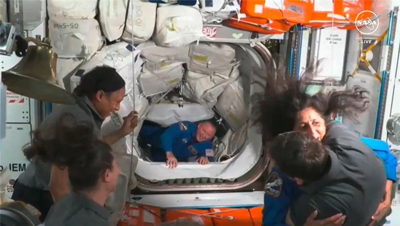 „Schön, wieder hier zu sein“: Astronaut Butch Wilmore bei seiner dritten Ankunft auf der ISS
