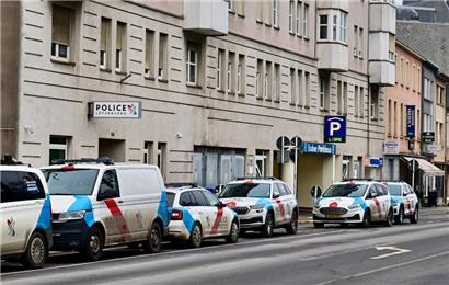 Schon lange erfüllt das Polizeikommissariat in Esch die Ansprüche nicht mehr. Nun kommt auch noch die (leichte) Verseuchung des Wassers hinzu.
