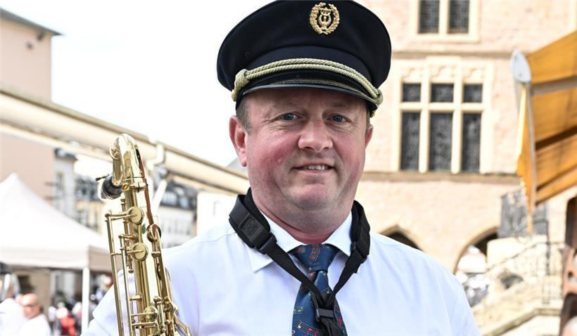 Schon seit der Grundschule nimmt Patrick Hierthes mit seinem Tenorsaxofon an der...