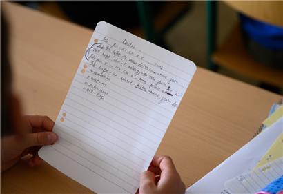 Schüler mit einem Flüchtlingshintergrund werden in sogenannten CSAE betreut

