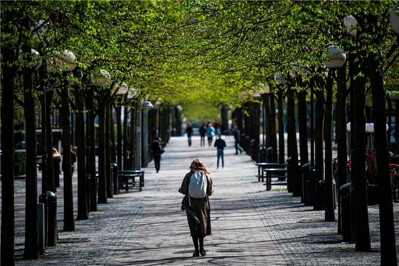 Schweden hat den Lockdown vermieden, muss aber jetzt viele Tote betrauern, weil die Altersheime nicht ausreichend geschützt wurden
