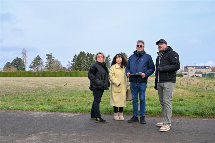 Sechs Personen aus der Nachbarschaft haben ihrem Ärger über das Projekt Luft gem...