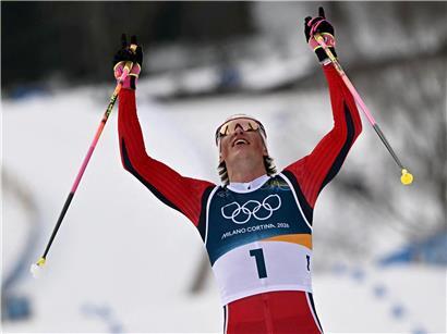 Johannes Hösflot Kläbo gewinnt sechs Goldmedaillen bei Skirennen in Italien unbesiegbar und dominant