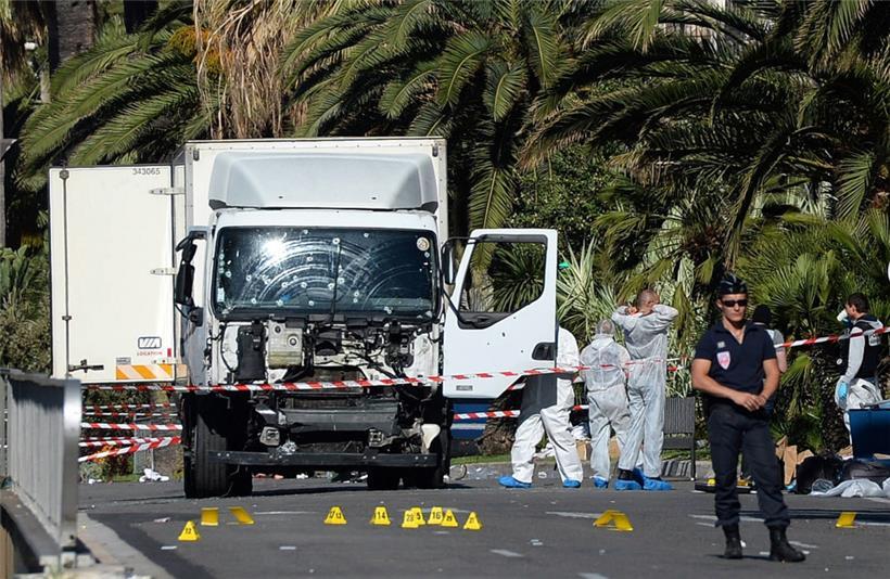 Sechseinhalb Jahre nach dem wohl islamistisch motivierten Terroranschlag in Nice mit 86 Toten sind in Paris die Urteile gegen mutmaßliche Unterstützer des Attentäters gefallen
