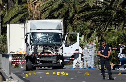 Sechseinhalb Jahre nach dem wohl islamistisch motivierten Terroranschlag in Nice mit 86 Toten sind in Paris die Urteile gegen mutmaßliche Unterstützer des Attentäters gefallen
