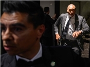 Secret-Service-Agenten durchkämmen das Gebäude