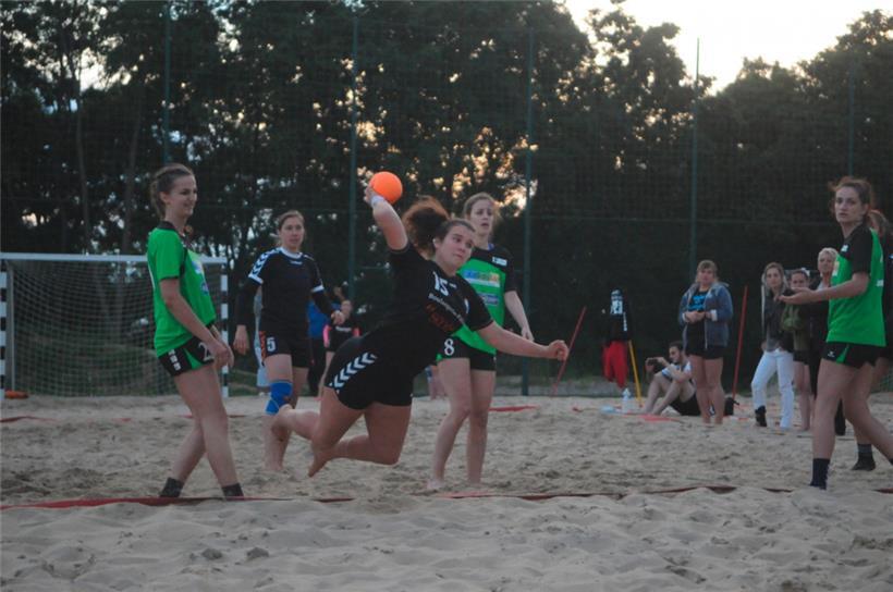 Seit 2003 organisiert der HC Standard das Beachhandball-Turnier
