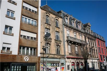 Seit 2009 steht das Haus im Stadtzentrum leer und zerfällt zunehmend
