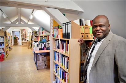 Seit 2015 arbeitet Narcisse Dovenon als Bibliothekar im Düdelinger „Centre de documentation sur les migrations humaines“ (CDMH) 
