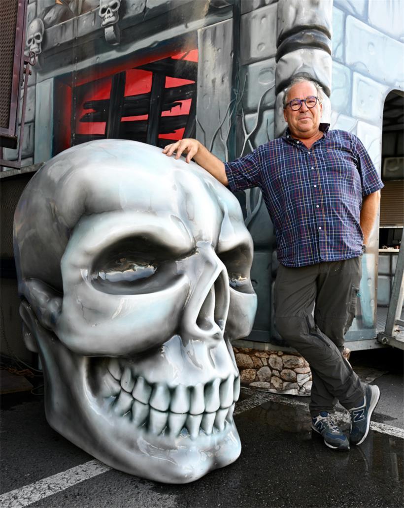 Seit 30 Jahren besitzt Schausteller Martin Blume Geisterbahnen und soll mit dem „Daemonium“ nun sogar ins Buch der Rekorde kommen
