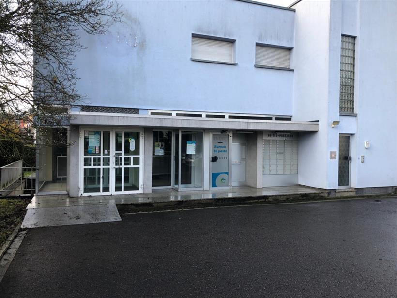 Seit Dienstag sieht es vor der ehemaligen Postfiliale in Colmar-Berg wieder etwas aufgeräumter aus
