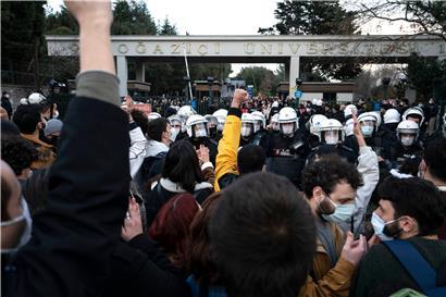 Seit Montag  protestieren Studenten der Universität Bogazici gegen einen neu ernannten Rektor
