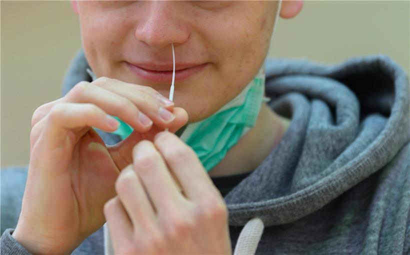 Seit dem 19. April testen sich Luxemburgs Schüler einmal pro Woche anhand eines Schnelltests auf Sars-CoV-2. Die Teilnehmerquote liegt laut Bildungsministerium bei 85,5 Prozent. 

