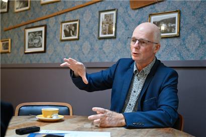 Seit mehr als 40 Jahren kämpft die Asbl „De Cliärrwer Kanton“ gegen das Gefühl, als Region „abgehängt“ zu sein. Im Bild Adrien Wouters vom Vorstand des Vereins.
