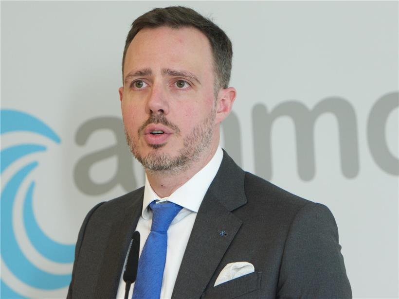 Martine Deprez verlängert Suspendierung von Orthopäde Philippe Wilmes um 21 Monate zum Schutz der öffentlichen Gesundheit