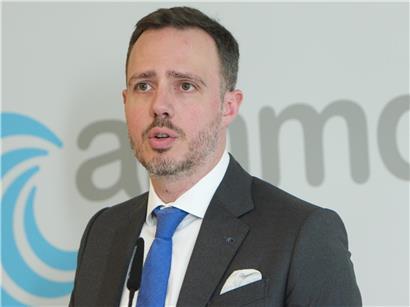 Martine Deprez verlängert Suspendierung von Orthopäde Philippe Wilmes um 21 Monate zum Schutz der öffentlichen Gesundheit