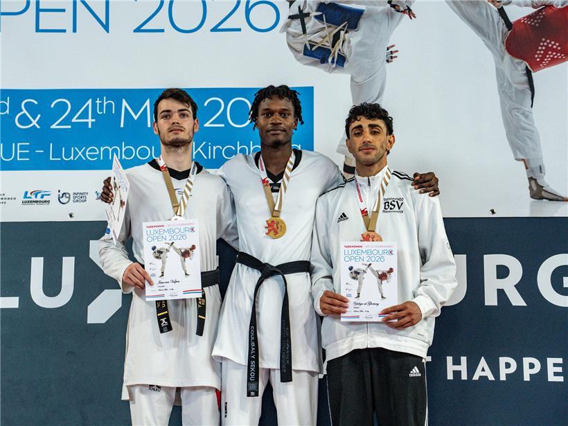 Sekou Coulibaly gewinnt Goldmedaille bei Luxembourg Open 68 kg Klasse, Kampfsportwettkampf, Sieger auf dem Podium