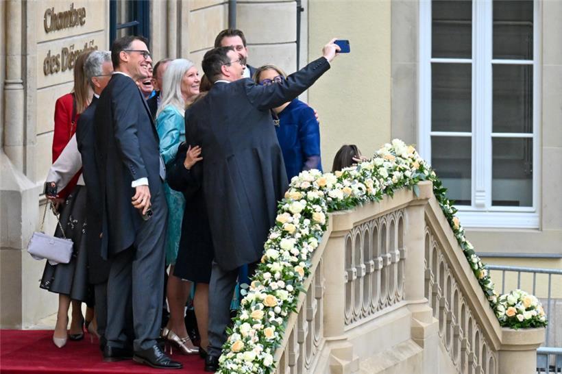 Selfies vor der Chamber: Über Parteigrenzen hinweg wird am Freitag gelacht, gepl...