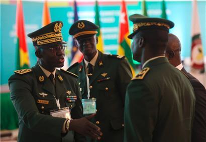 Senegalesische Militärs am Rande des Ecowas-Gipfels am vergangenen Donnerstag
