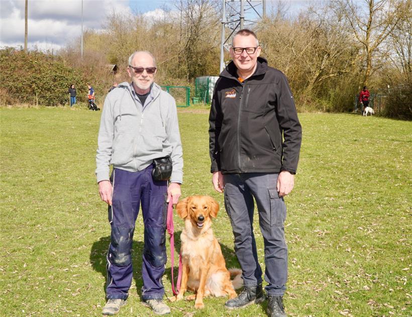 Serge Wagner (l.) und seine Hündin Bailey nehmen regelmäßig am Leinenführigkeits...
