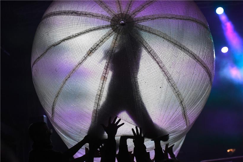 Ses photos traduisaient son regard sur le monde – et sur les concerts comme celui-ci des Peaches
