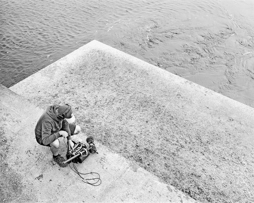 Session d’enregistrement pour „Waters’ Witness“ de Tarek Atoui, visible actuellement au Mudam
