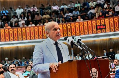 Shehbaz Sharif, neu gewählter Premierminister von Pakistan, spricht bei einer Sitzung der Nationalversammlung
